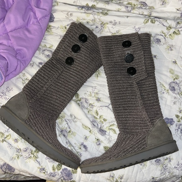 Authentic Knit UGGs - Picture 3 of 6